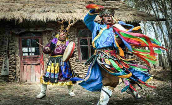 錫伯族宗教習(xí)俗--薩滿舞春