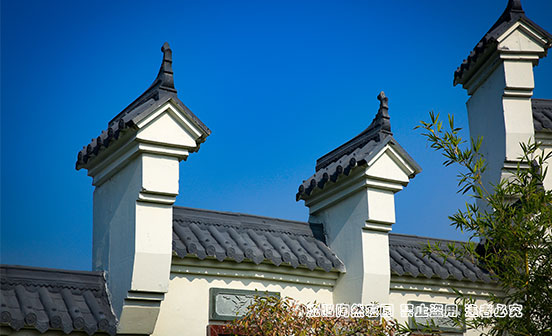 墓碑上的瓷像與影雕：技藝與情感的雙重表達